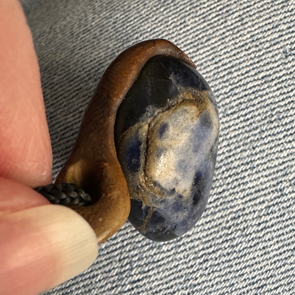 “HAND in “STONE” Handmade pottery Pendant with Dark Blue Stone - Picture 13 of 16